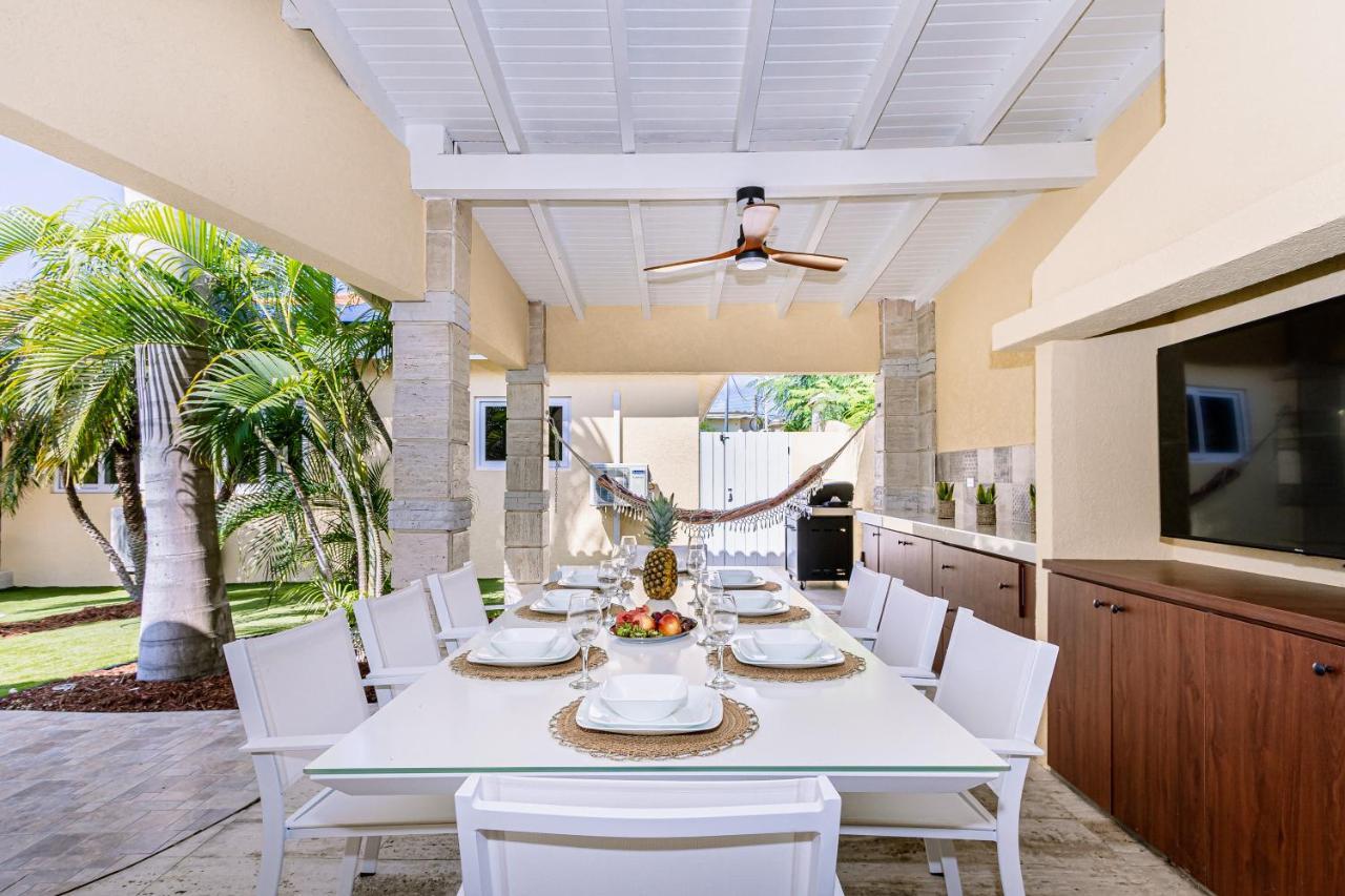 Ruby 15 Villa Palm Beach Exterior photo